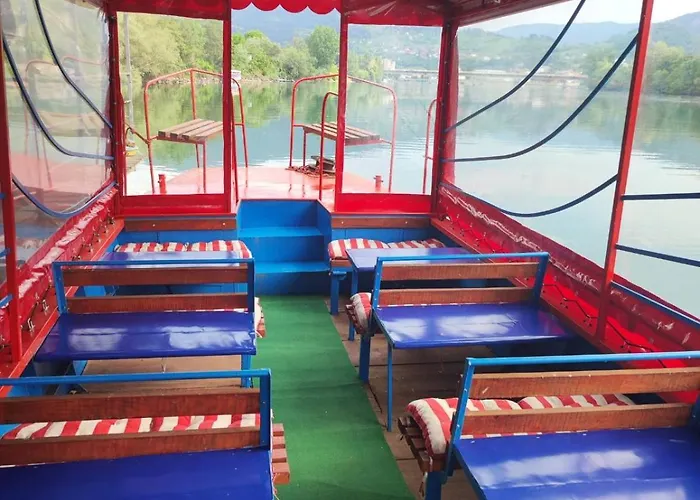 Voznje Brodicima Botel